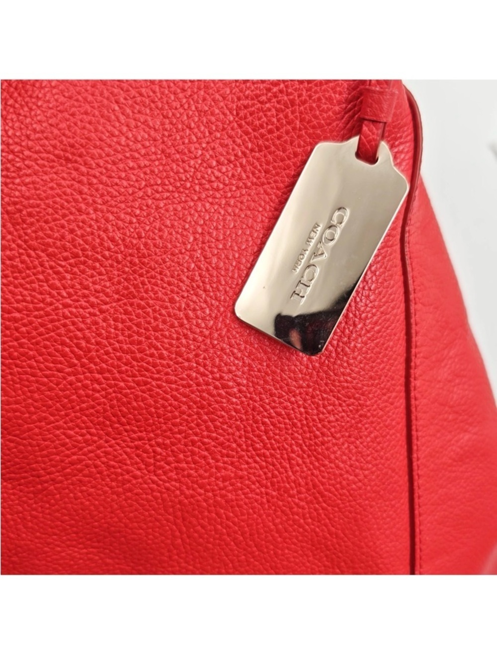 Coach Red Leather Shoulder Bag with Gold Logo - Picture 4 of 15